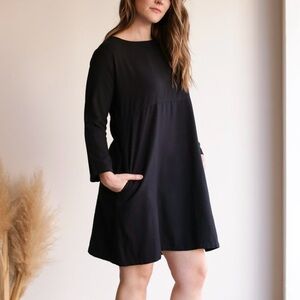 Me and arrow black pullover long sleeve dress